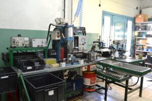 Las bombas de combustible eléctricas GEA pasan por rigurosos controles de calidad después de su armado final.